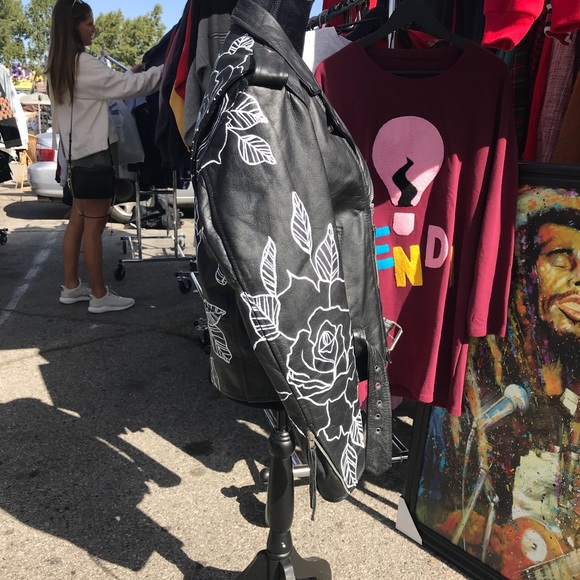 WOMEN’S: HAND PAINTED SACRED HEART LEATHER JACKET - Picture 4 of 4